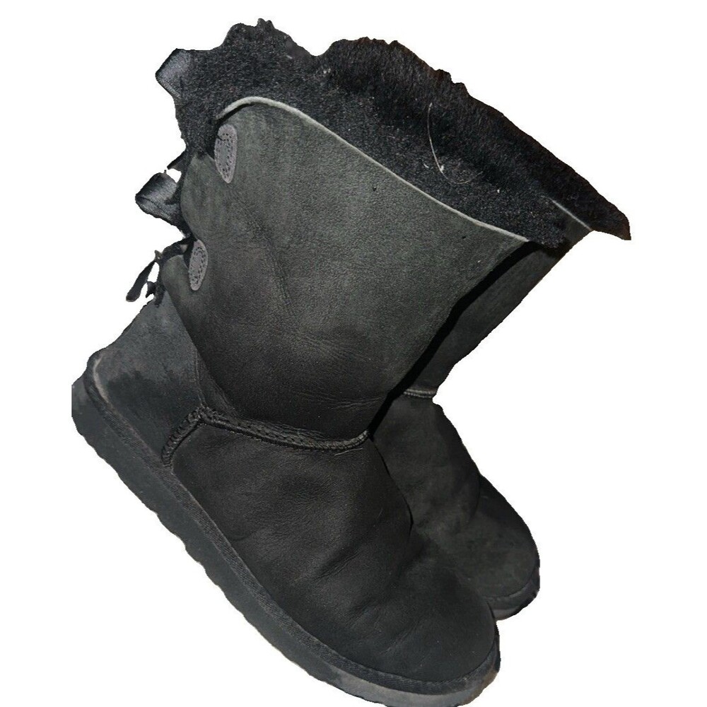 UGG Australia Bailey Bow II Boots Black Sheepskin Suede Women’s Size 7 Winter